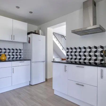 La Familiale By Interhome La Madrague